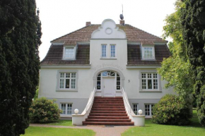 Villa Friedericia, Wohnung 3-Hochparterre links